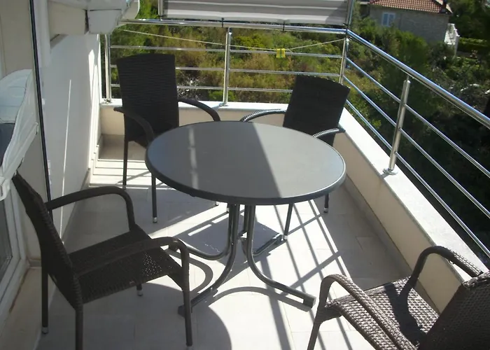 Apartments Kala